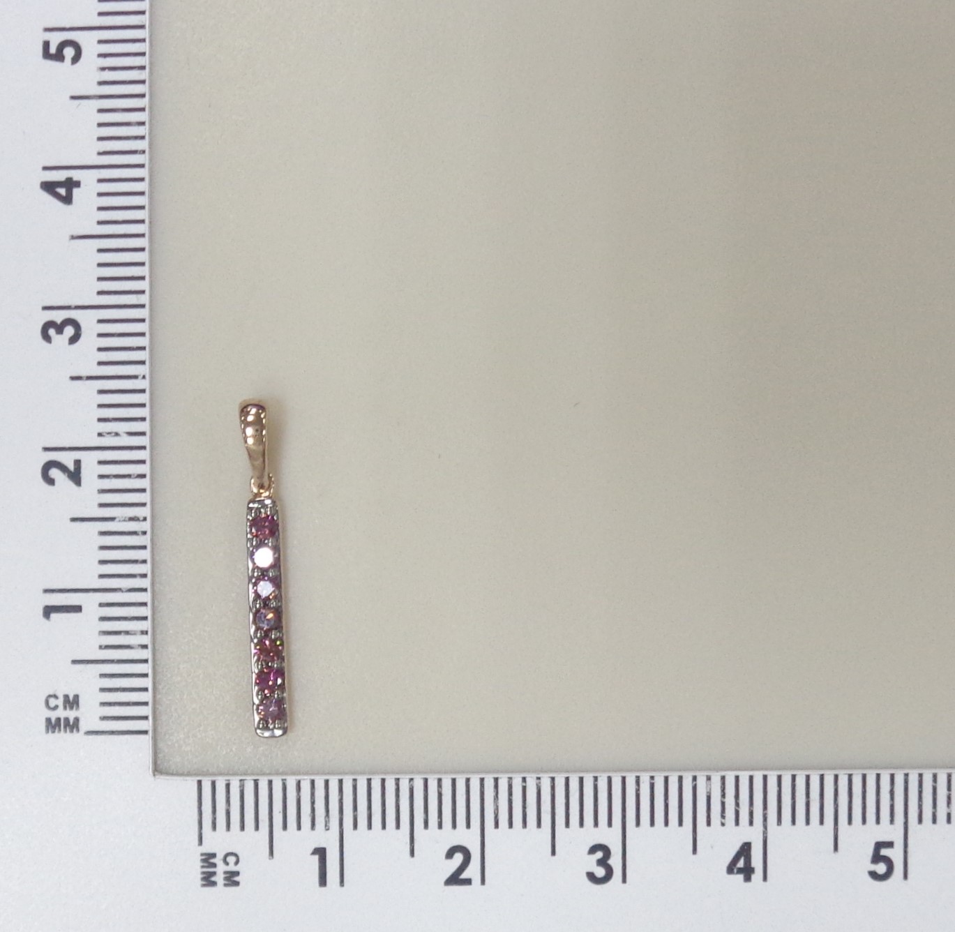 Серебряная подвеска с розовыми бриллиантами